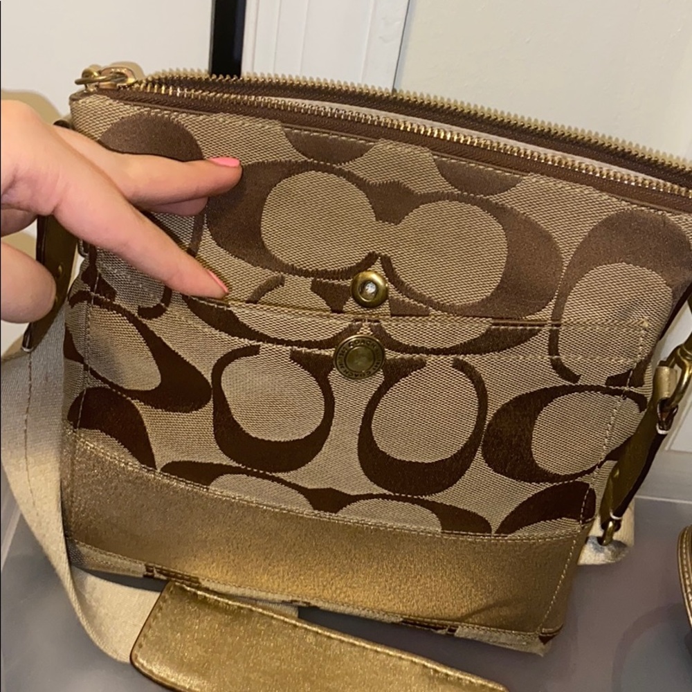 coach crossbody & wristlet 🤍 - Picture 5 of 5